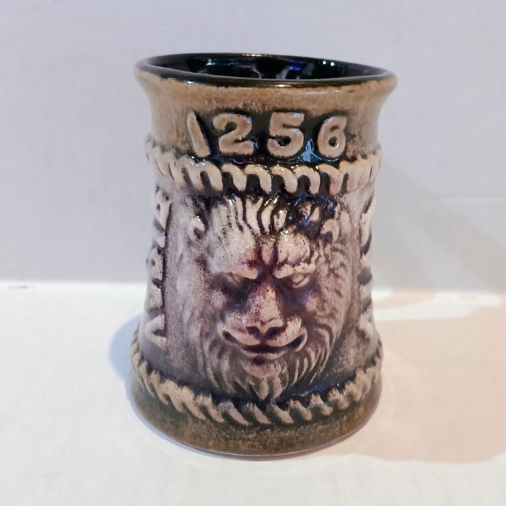 Vtg Lion Head Majolica Stoneware Mug-Lviv Ukraine Souvenir-1970s-8 oz-Folk Motif